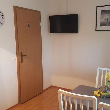Apartmani Ab Pirovac Εξωτερικό φωτογραφία