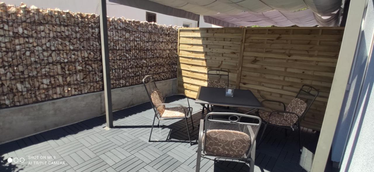 Apartmani Ab Pirovac Εξωτερικό φωτογραφία